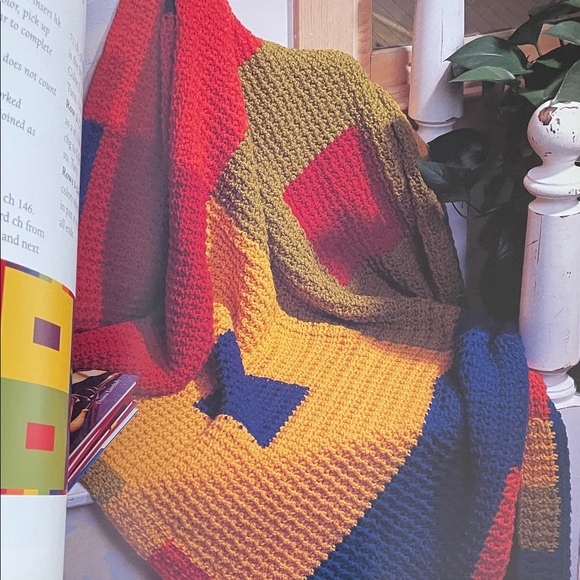 Crocheted Afghans Book by Donna Kooler - Picture 3 of 7